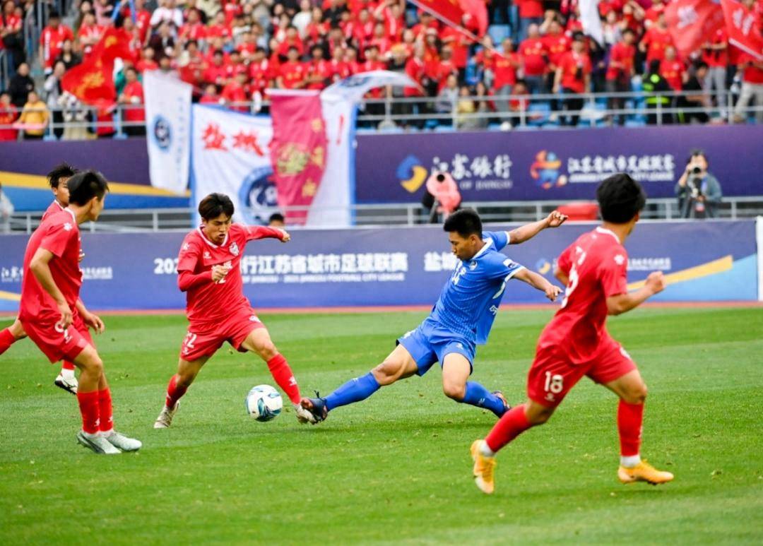 至少有五名 至少有五名